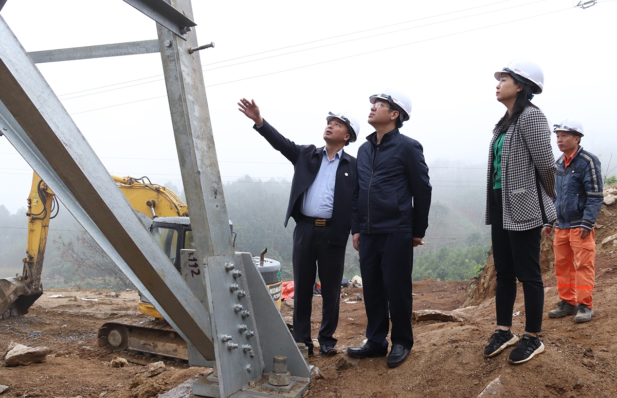 Chặng đường nước rút dự án Trạm biến áp 500kV Lào Cai và các đường dây 220kV đấu nối