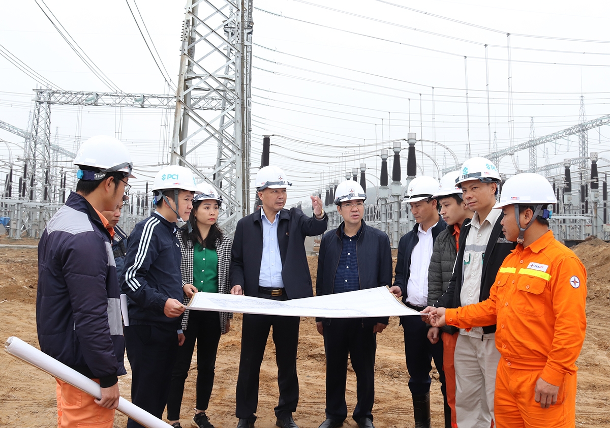 Chặng đường nước rút dự án Trạm biến áp 500kV Lào Cai và các đường dây 220kV đấu nối