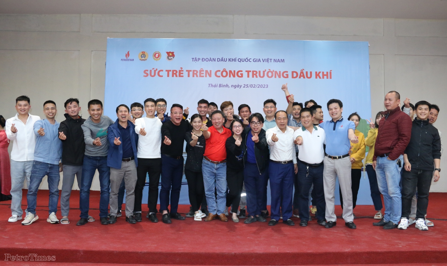 Sôi nổi hoạt động “Sức trẻ trên công trường Dầu khí” Sôi nổi hoạt động “Sức trẻ trên công trường Dầu khí”
