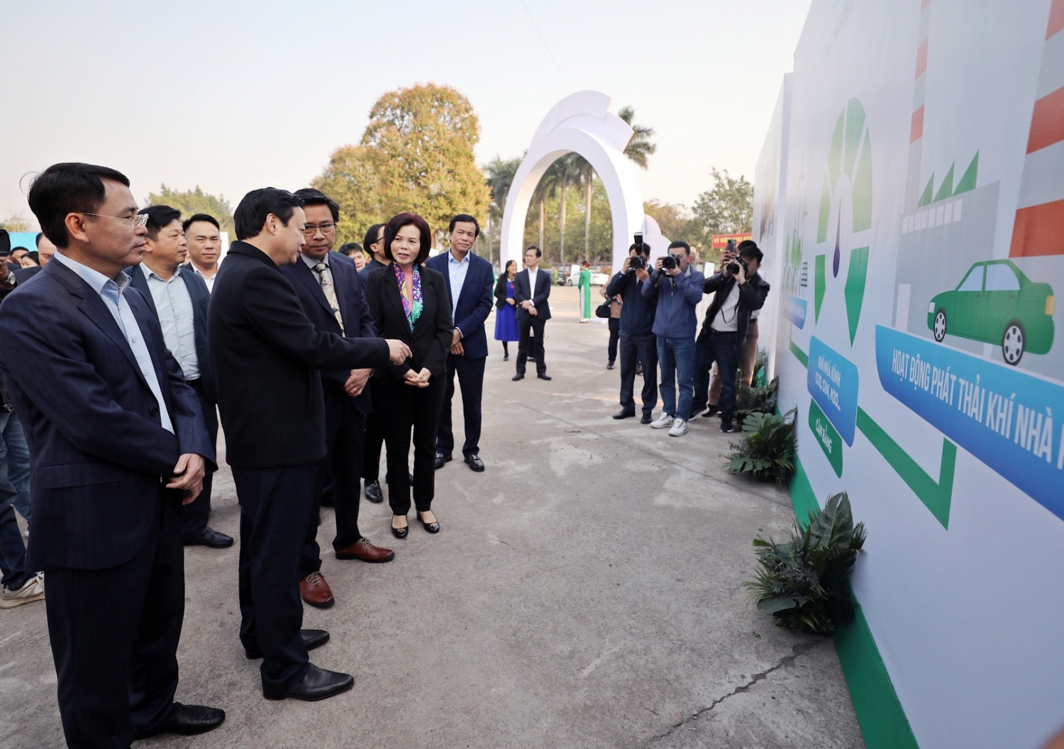 Thúc đẩy mục tiêu Net Zero Carbon năm 2050, Vinamilk khởi động dự án trồng cây tại Hà Nội Thúc đẩy mục tiêu Net Zero Carbon năm 2050, Vinamilk khởi động dự án trồng cây tại Hà Nội