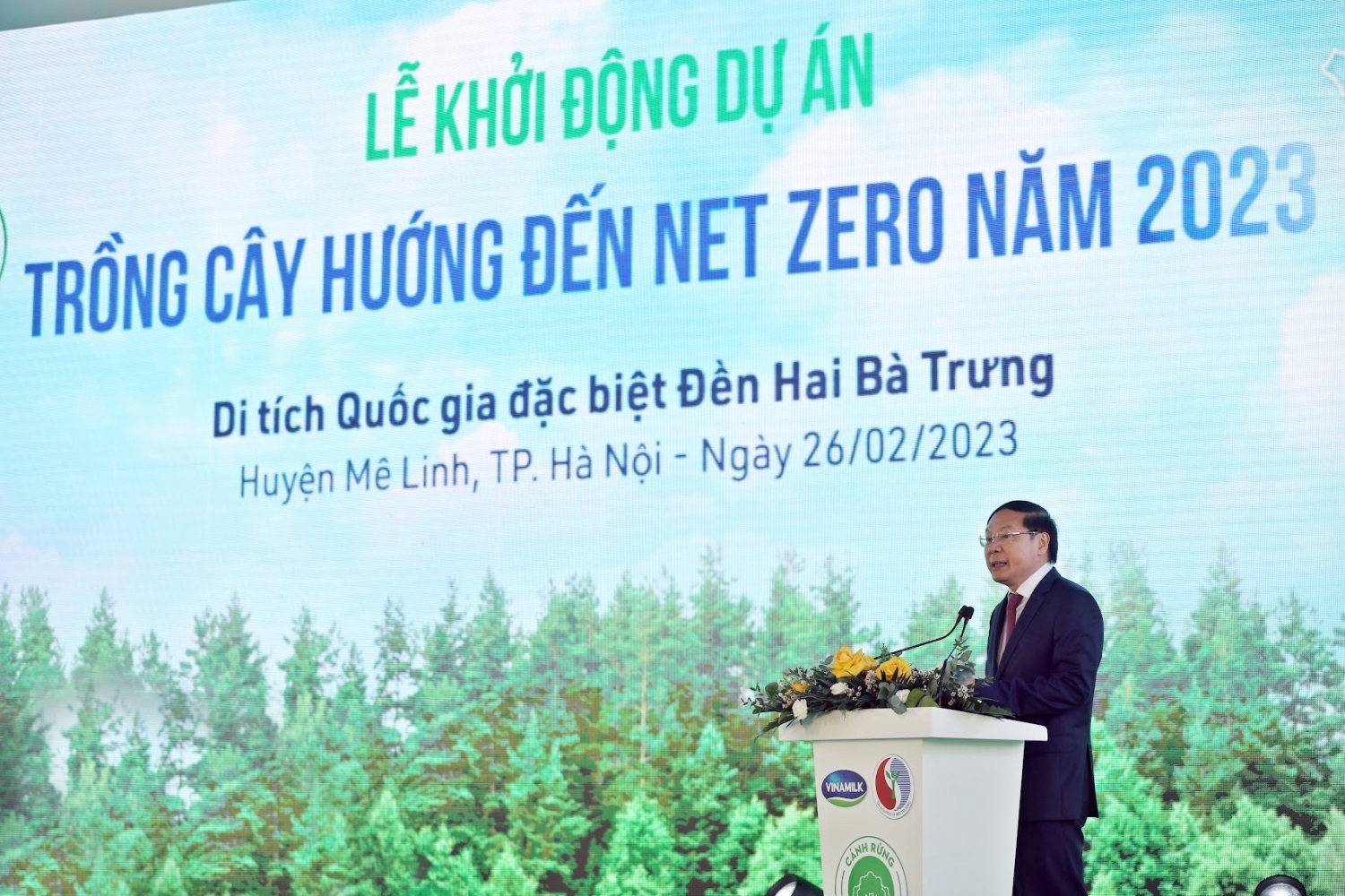 Thúc đẩy mục tiêu Net Zero Carbon năm 2050, Vinamilk khởi động dự án trồng cây tại Hà Nội Thúc đẩy mục tiêu Net Zero Carbon năm 2050, Vinamilk khởi động dự án trồng cây tại Hà Nội