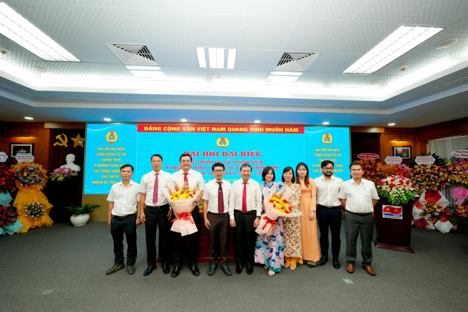 Ban Chấp hành Công đoàn CSTV XN Khí khóa IX, nhiệm kỳ 2023 - 2028 ra mắt Đại hội