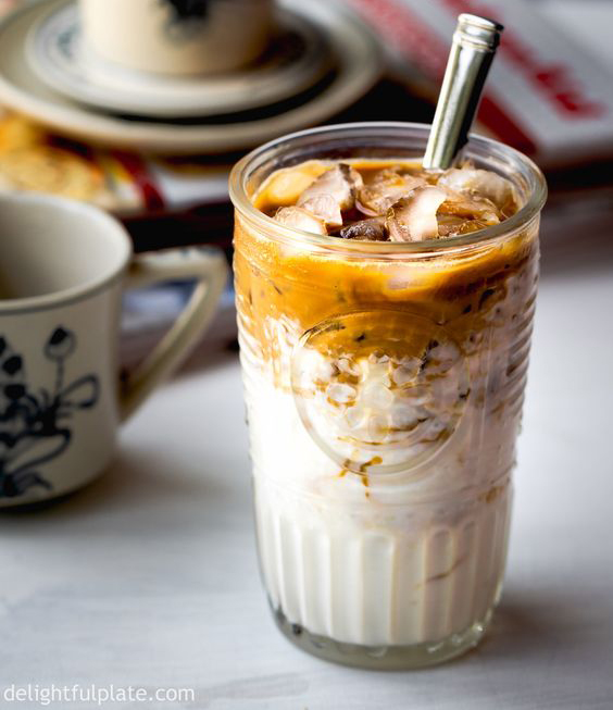 TasteAtlas ca ngợi cà phê sữa đá Việt Nam