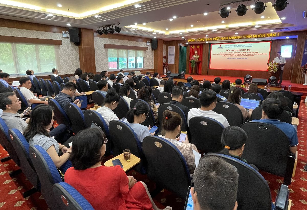 PGS.TS Lâm Quốc Tuấn: Tư duy tốt, điều chỉnh chiến lược tốt, doanh nghiệp sẽ phát triển bền vững PGS.TS Lâm Quốc Tuấn: Tư duy tốt, điều chỉnh chiến lược tốt, doanh nghiệp sẽ phát triển bền vững