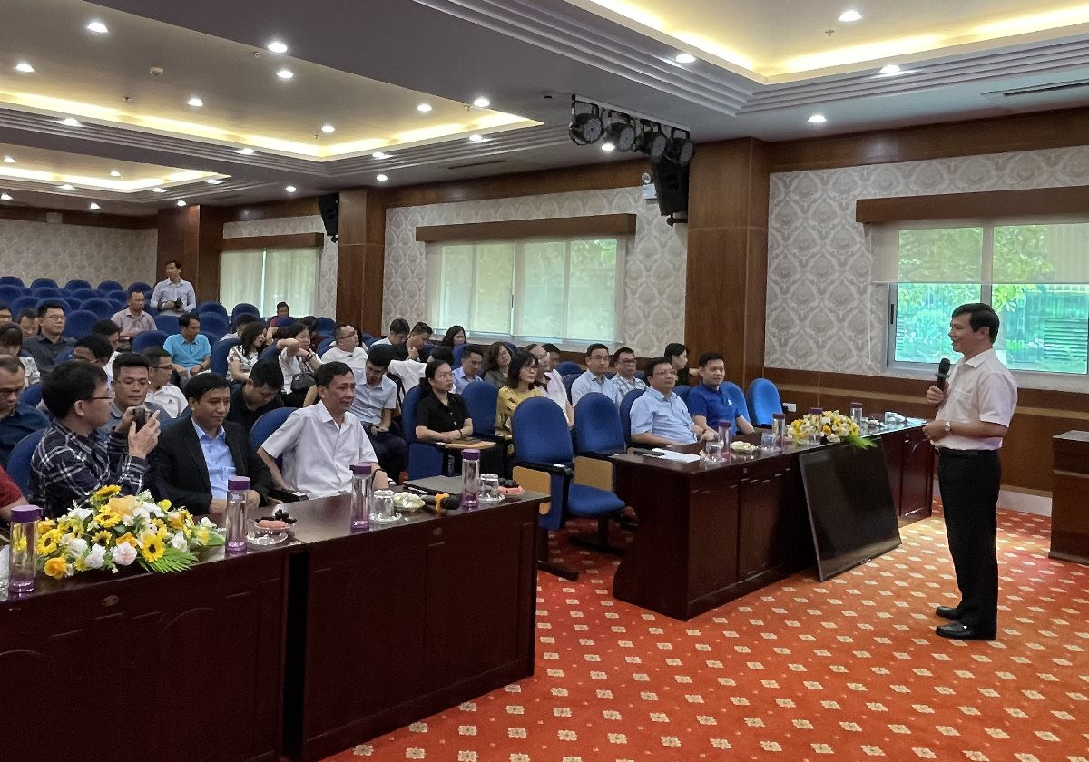 PGS.TS Lâm Quốc Tuấn: Tư duy tốt, điều chỉnh chiến lược tốt, doanh nghiệp sẽ phát triển bền vững PGS.TS Lâm Quốc Tuấn: Tư duy tốt, điều chỉnh chiến lược tốt, doanh nghiệp sẽ phát triển bền vững