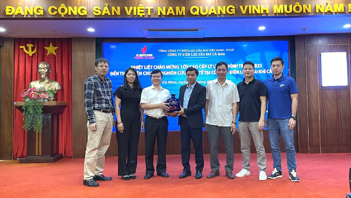PGS.TS Lâm Quốc Tuấn: Tư duy tốt, điều chỉnh chiến lược tốt, doanh nghiệp sẽ phát triển bền vững PGS.TS Lâm Quốc Tuấn: Tư duy tốt, điều chỉnh chiến lược tốt, doanh nghiệp sẽ phát triển bền vững