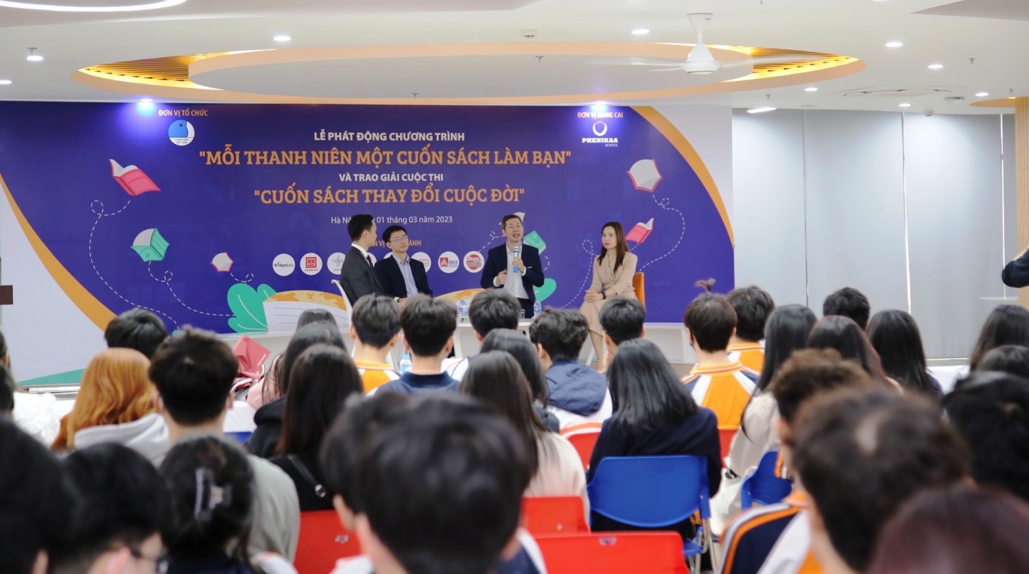 Để mỗi thanh niên chọn những cuốn sách làm bạn đồng hành