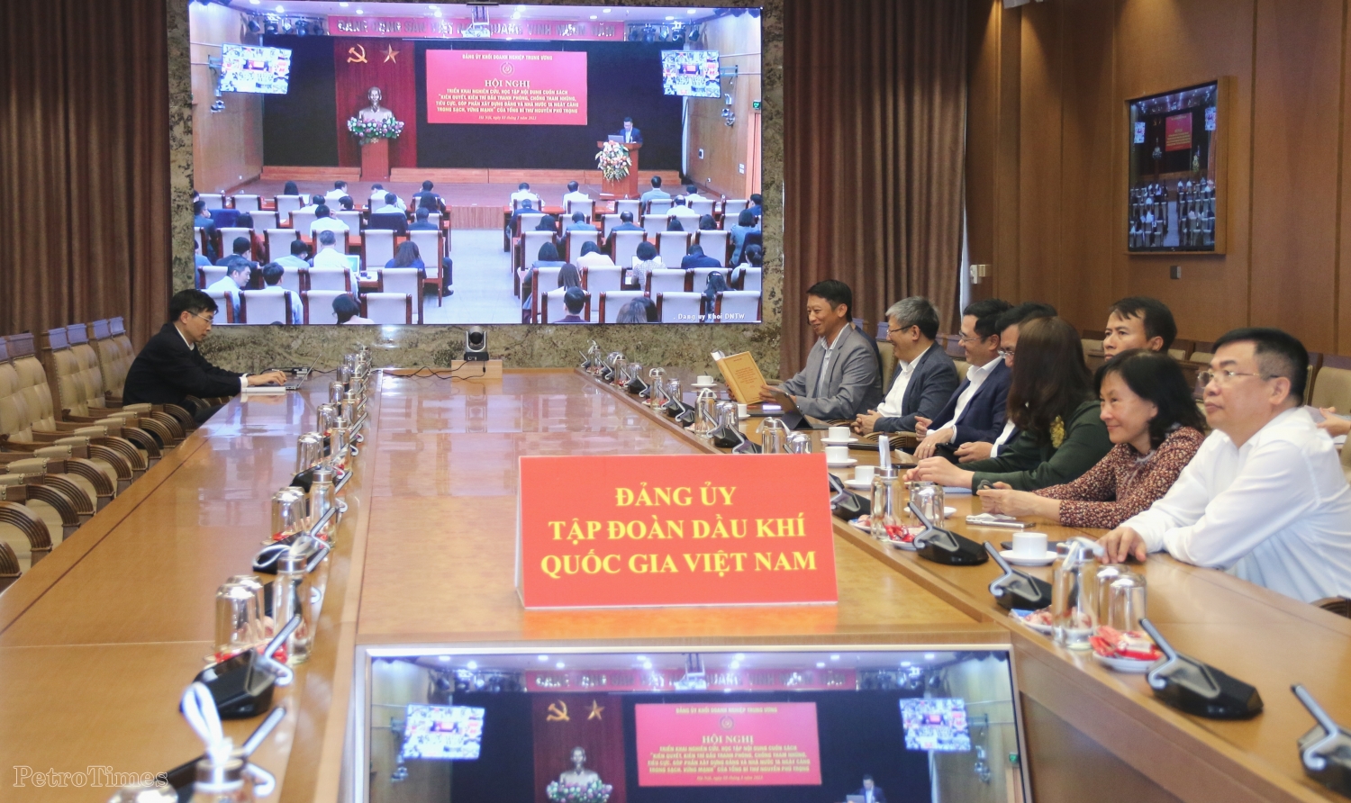 Đảng ủy Tập đoàn Dầu khí Quốc gia Việt Nam nghiên cứu, học tập nội dung cuốn sách của Tổng Bí thư về phòng, chống tham nhũng, tiêu cực