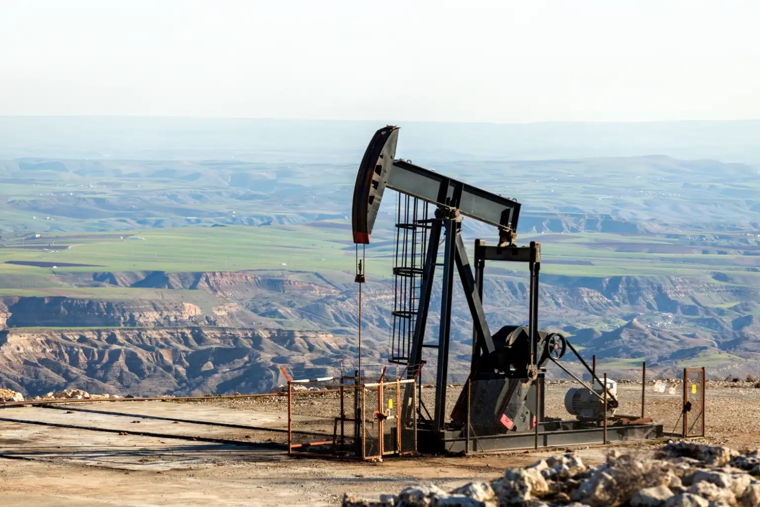 Giá dầu của Azerbaijan bất ngờ tăng mạnh Giá dầu của Azerbaijan bất ngờ tăng mạnh