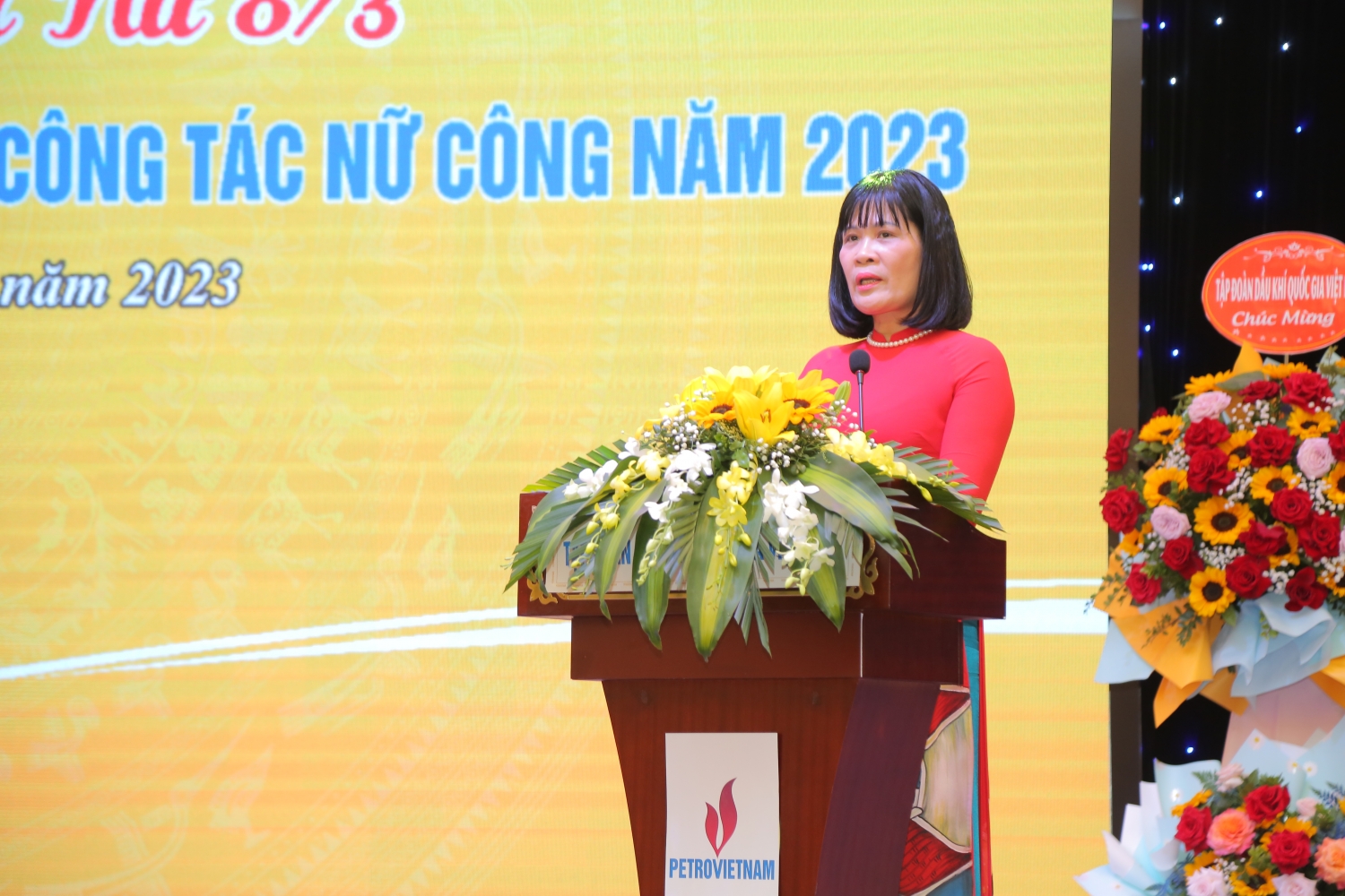 Xây dựng hình ảnh người phụ nữ Dầu khí trí tuệ, năng động, sáng tạo, nhân ái, nghĩa tình
