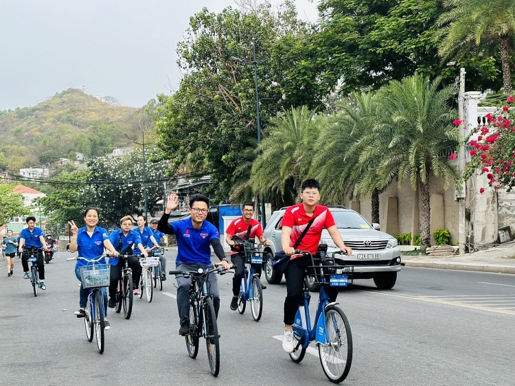 Tuổi trẻ Dầu khí đạp xe đạp hưởng ứng Tháng thanh niên 2023 với chủ đề “Sống hài hòa với thiên nhiên”