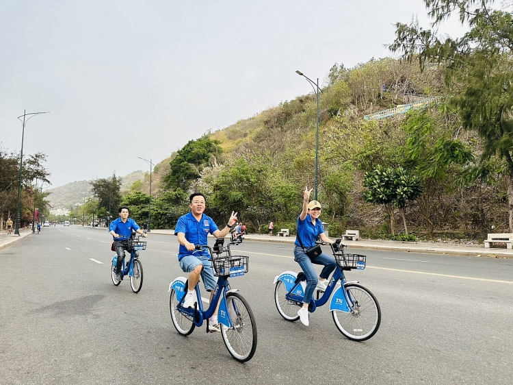 Tuổi trẻ Dầu khí đạp xe đạp hưởng ứng Tháng thanh niên 2023 với chủ đề “Sống hài hòa với thiên nhiên”