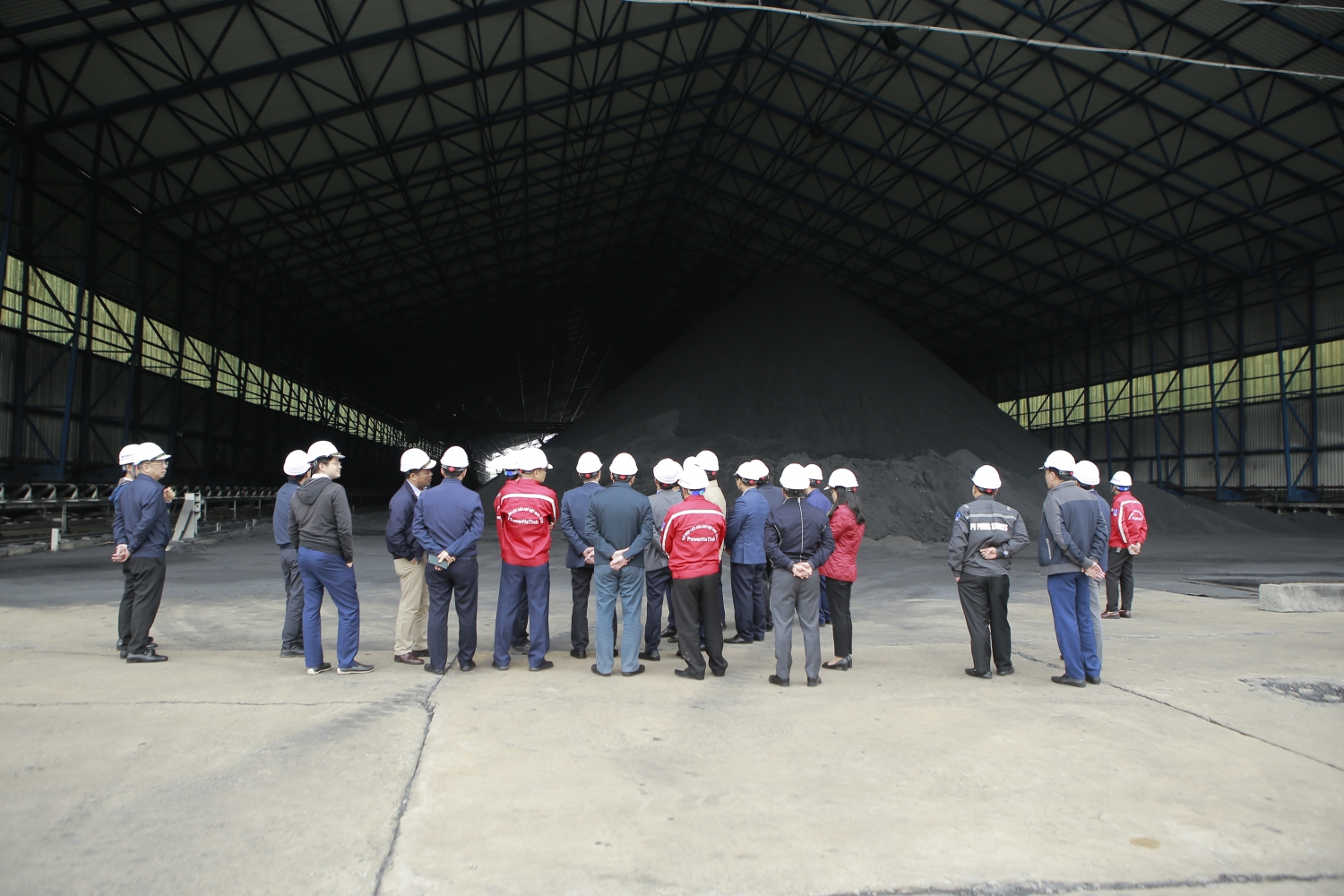 Bên cạnh chủ động công tác kỹ thuật, hiện nay, Nhà máy Nhiệt điện Vũng Áng 1 đã xây dựng phương án nhập nguồn nhiên liệu để đảm bảo cho các tổ máy vận hành.