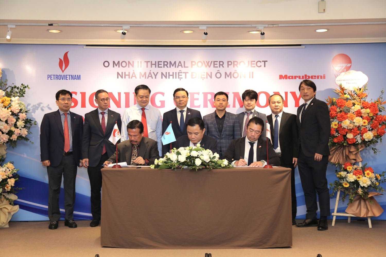 Đại diện Petrovietnam và liên danh Marubeni - WTO ký kết thỏa thuận khung hợp đồng bán khí Lô B