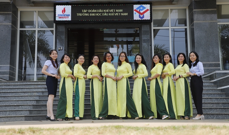 Công đoàn PVU tổ chức hưởng ứng Tuần lễ Áo dài Việt Nam và kỷ niệm Ngày Quốc tế phụ nữ 8/3
