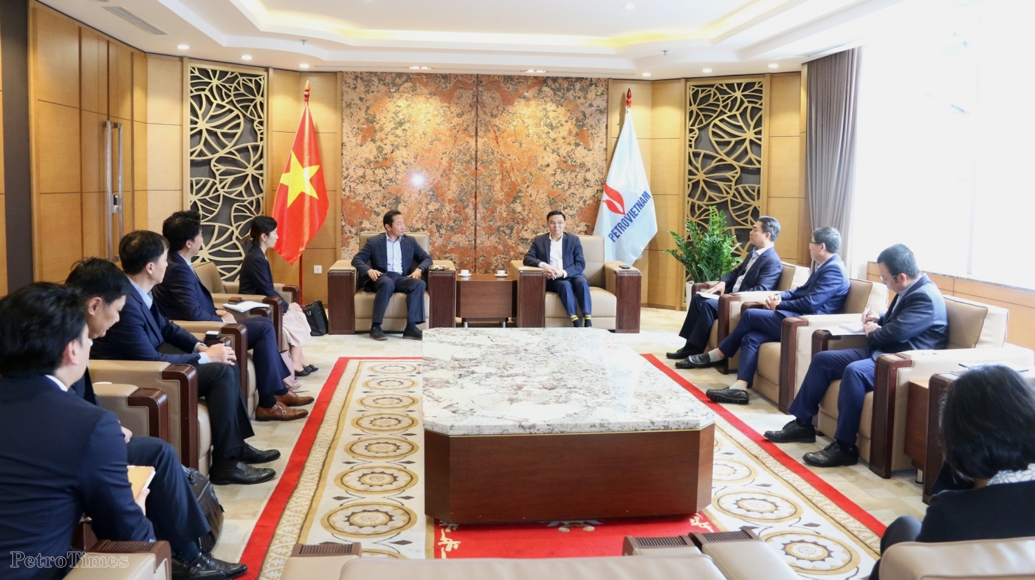 Tổng Giám đốc Petrovietnam Lê Mạnh Hùng tiếp Tổng Giám đốc Ban Năng lượng và Điện châu Á Marubeni Tổng Giám đốc Petrovietnam Lê Mạnh Hùng tiếp Tổng Giám đốc Ban Năng lượng và Điện châu Á Marubeni