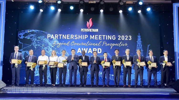 Petrovietnam gặp mặt các nhà thầu dầu khí năm 2023