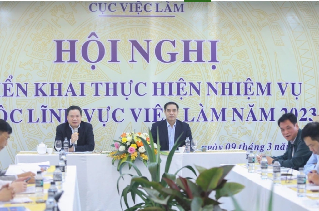 Cần 1.000 lao động, nhiều doanh nghiệp đăng tuyển cả vạn người