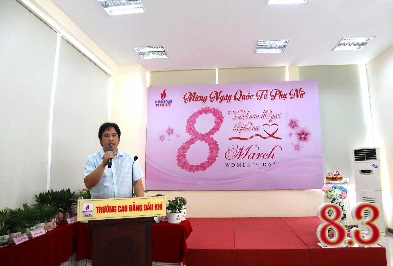 Những phụ nữ PVCOLLEGE 4 Những phụ nữ 4