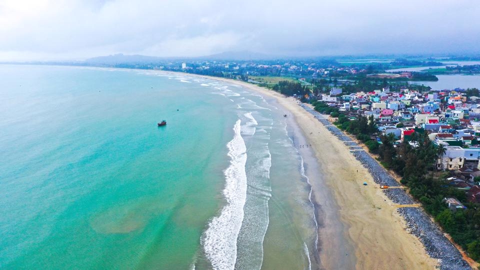 Tin bất động sản ngày 11/3: Quảng Ngãi chấm dứt hoạt động dự án Khu du lịch biển Mỹ Khê Tin bất động sản ngày 11/3: Quảng Ngãi chấm dứt hoạt động dự án Khu du lịch biển Mỹ Khê