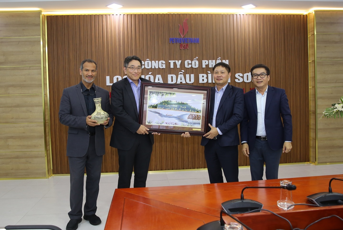 BSR và NSRP đẩy mạnh hợp tác trong lĩnh vực lọc hóa dầu