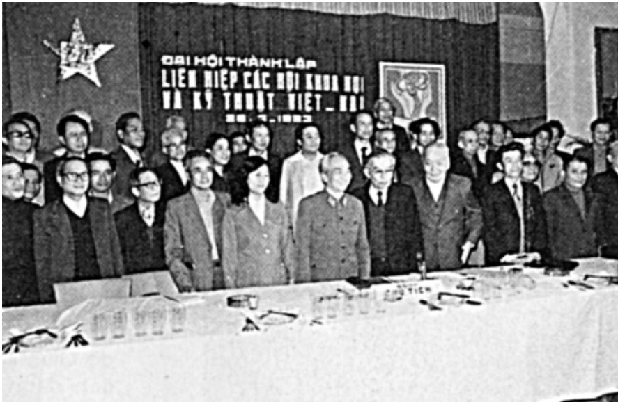 Bài 1: Quá trình vận động thành lập và Đại hội lần thứ nhất của Liên hiệp Hội Việt Nam