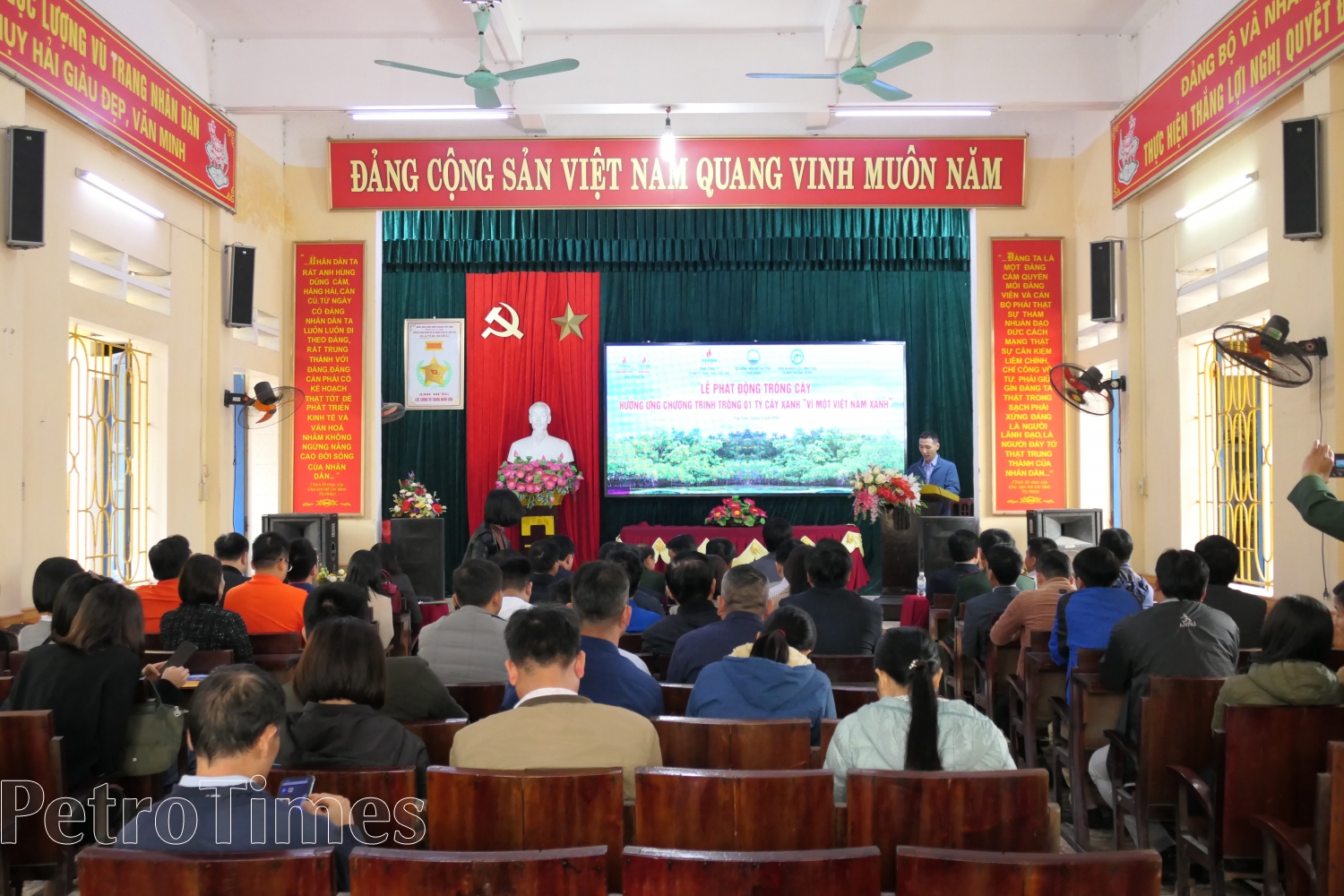 PVEP tài trợ 50.000 cây xanh rừng phòng hộ ven biển cho tỉnh Thái Bình