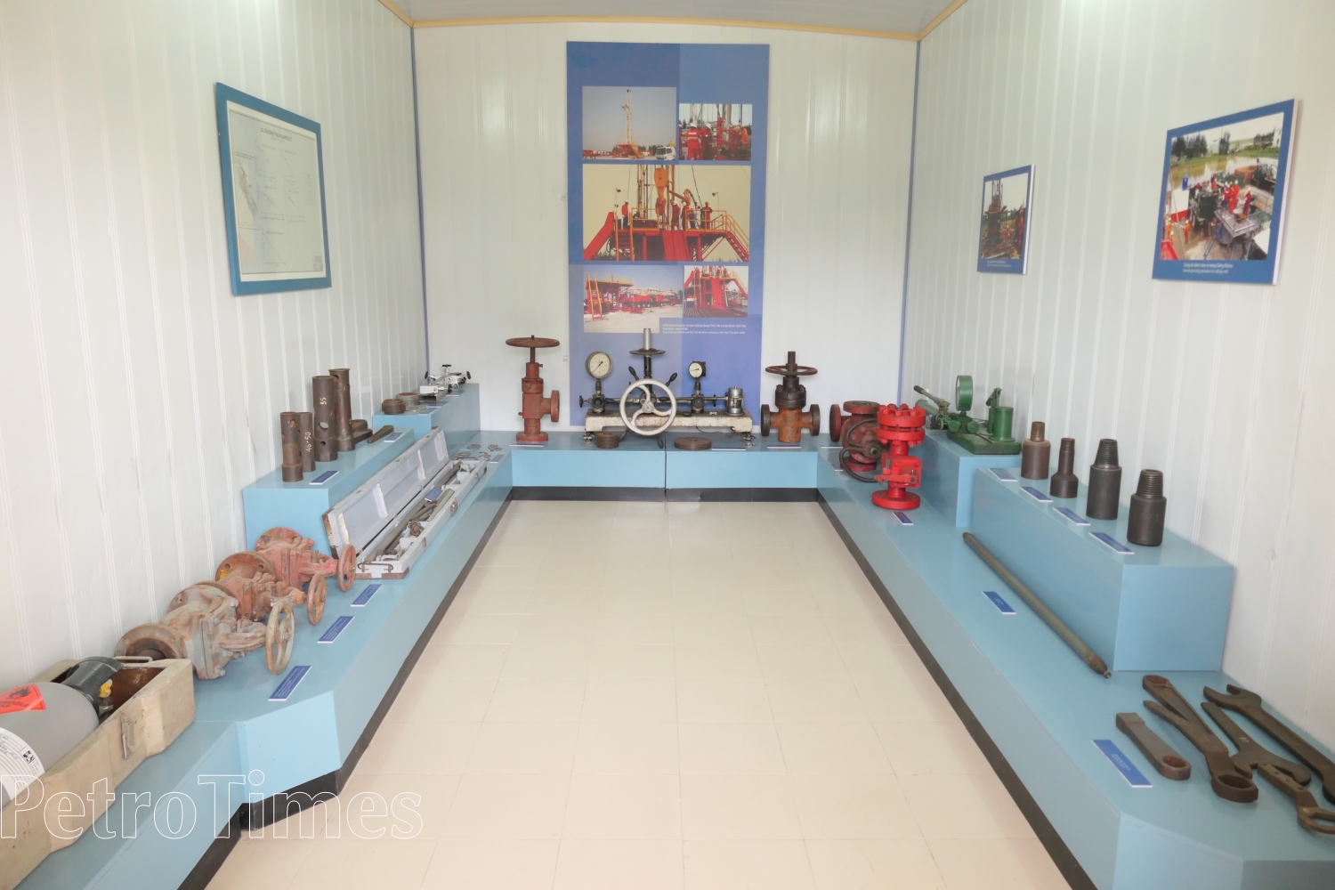 Lãnh đạo PVEP thăm Khu lưu niệm Công trình khai thác dầu khí đầu tiên tại Việt Nam