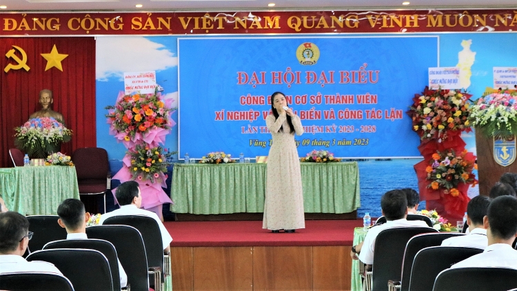 Công đoàn XN Vận tải biển và Công tác lặn Vietsovpetro tổ chức thành công Đại hội lần thứ XIII