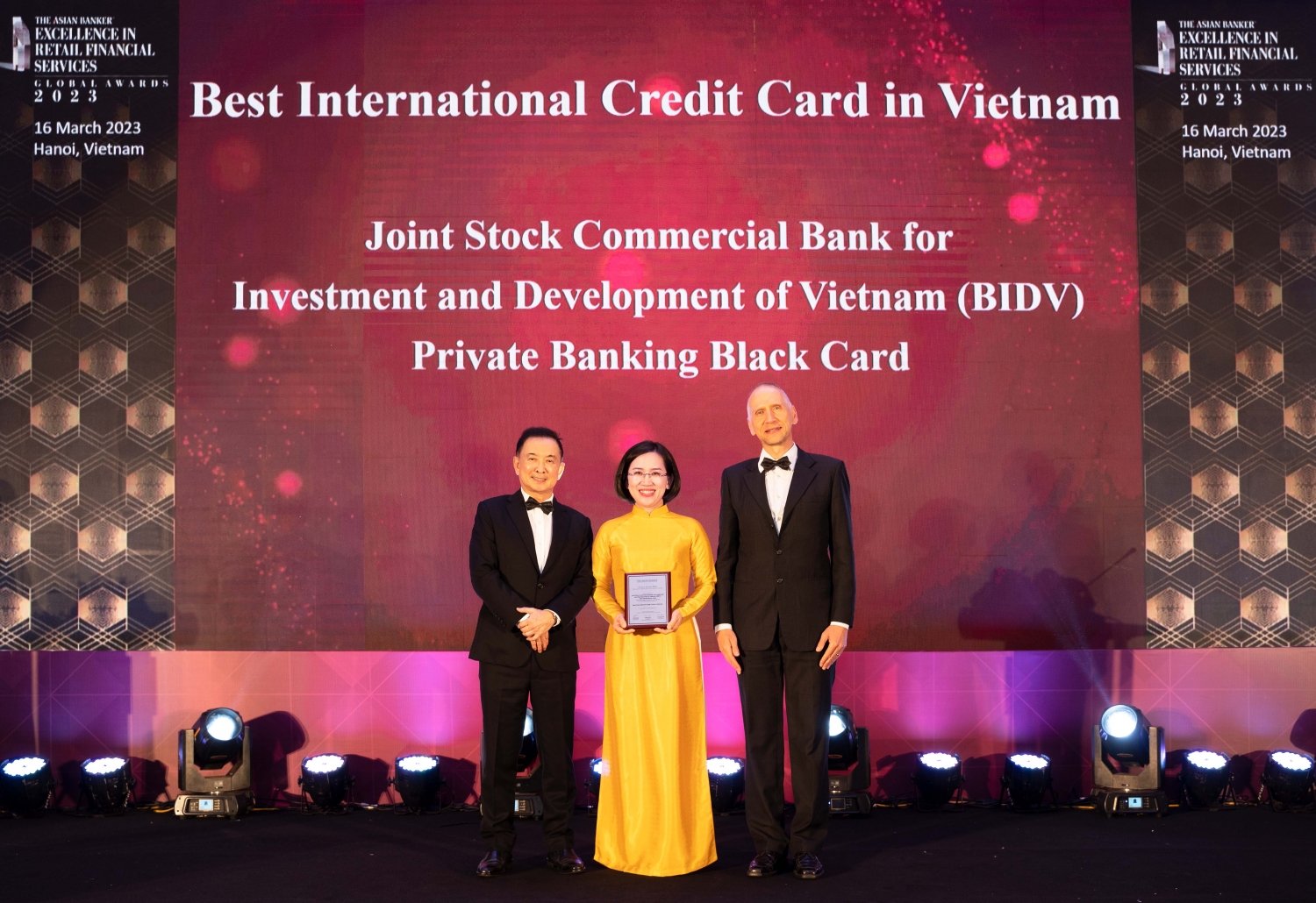 BIDV nhận 4 giải thưởng danh giá về dịch vụ ngân hàng dành cho khách hàng cá nhân