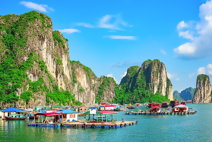 Làng chài Cửa Vạn - Ốc đảo xanh trong lòng di sản Làng chài Cửa Vạn -