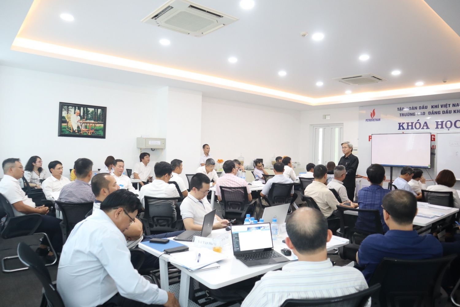 PVCollege khai giảng khóa đào tạo Phát triển năng lực lãnh đạo- LDP (khóa 1) cho Petrovietnam