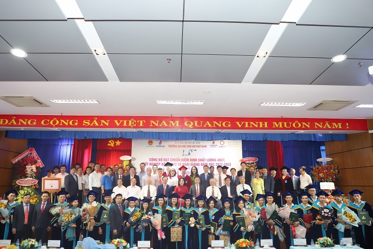 Hoạt động Công đoàn PVU nhìn lại một năm đã qua
