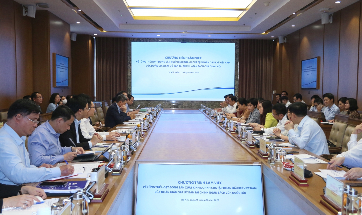 Toàn cảnh buổi làm việc