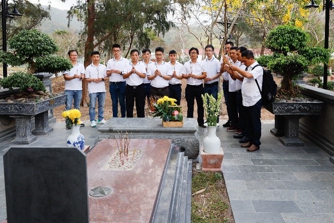 Chi bộ Giàn nén khí mỏ Rồng tổ chức Hành trình về nguồn – Côn Đảo bản hùng ca bất diệt