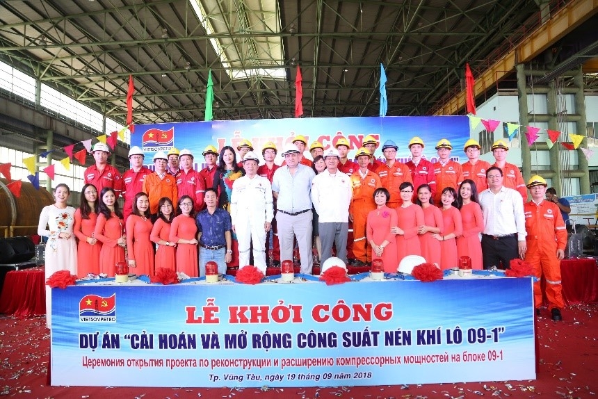 Lễ khởi công dự án “Cải Hoán Và Mở Rộng Công Suất Nén Khí Lô 09-1 Lễ khởi công dự án “Cải Hoán Và Mở Rộng Công Suất Nén Khí Lô 09-1