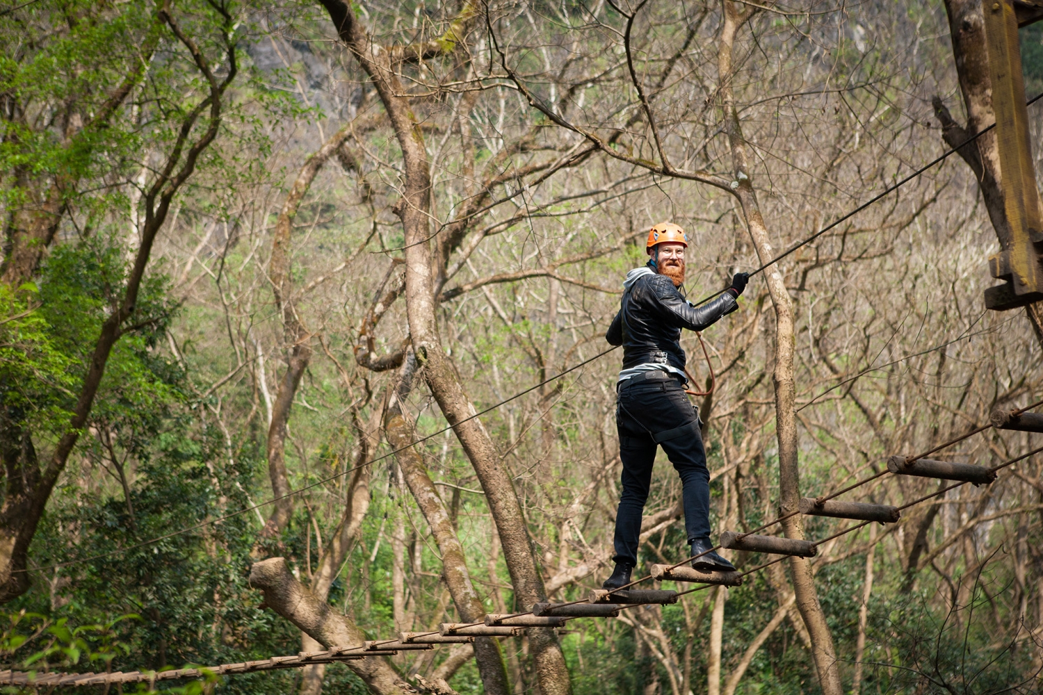 Trải nghiệm các trò chơi trên cây và hoạt động qua đêm tại OZO Park