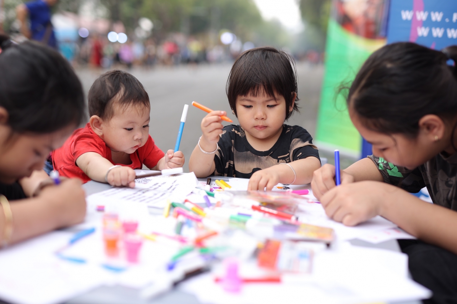 Hưởng ứng Giờ Trái đất năm 2023 “Năng lượng sạch - Trái đất xanh”