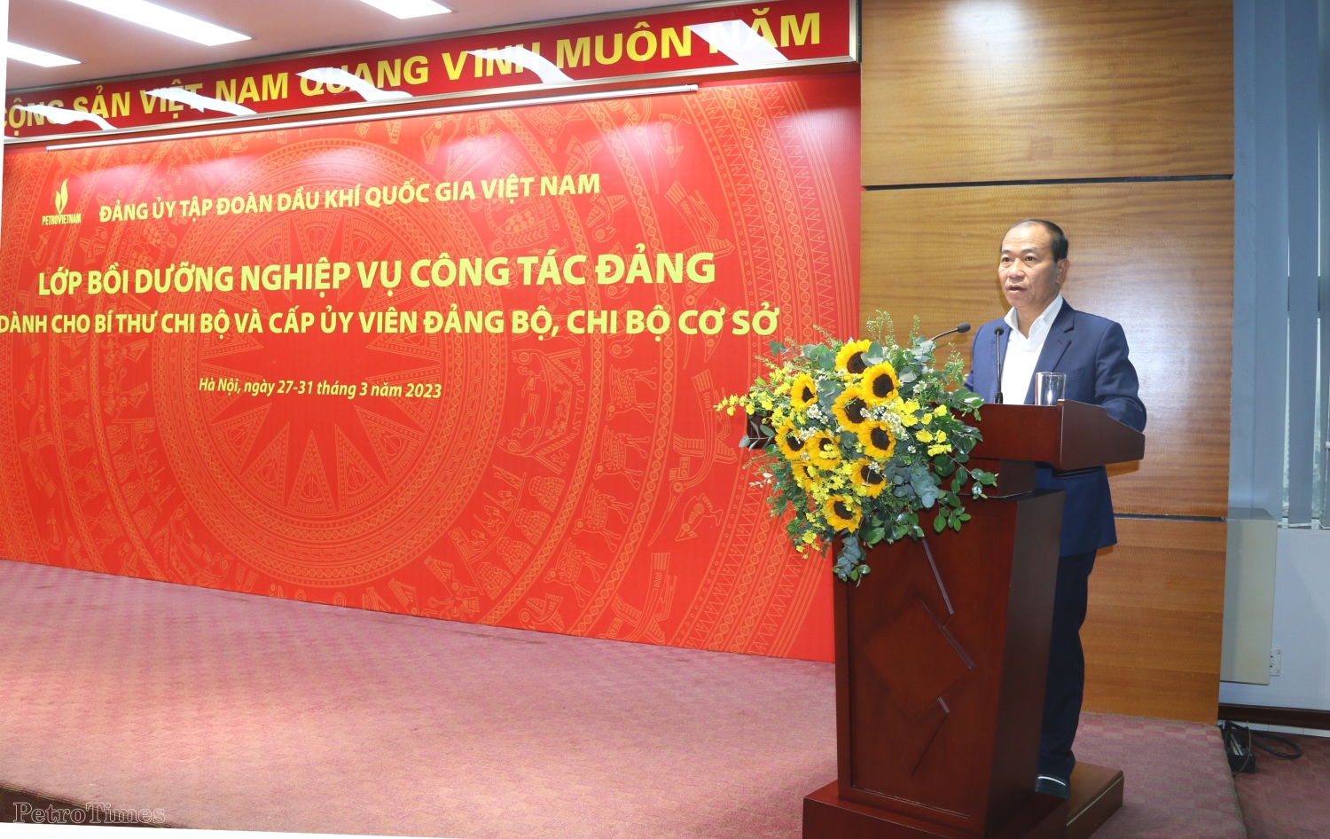 Khai giảng lớp bồi dưỡng nghiệp vụ công tác Đảng cho Bí thư chi bộ và cấp ủy viên cơ sở năm 2023 tại khu vực thành phố Hà Nội