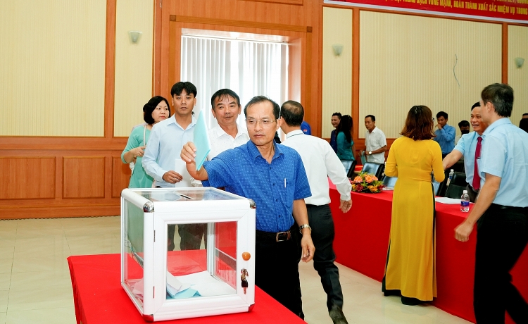 Công đoàn Xí nghiệp Dịch vụ Cảng và Cung ứng vật tư thiết bị  tổ chức thành công Đại hội lần thứ XV