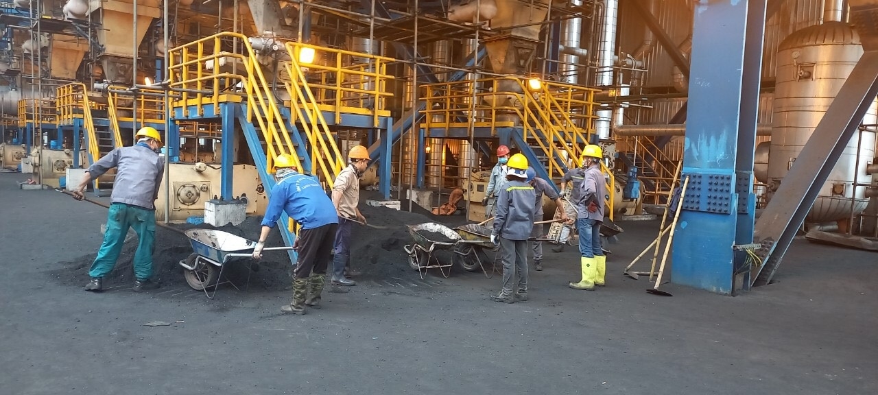 Đảng ủy PETROCONs tổ chức kết nạp Đảng và trao thẻ đảng viên trên công trường NMNĐ Thái Bình 2