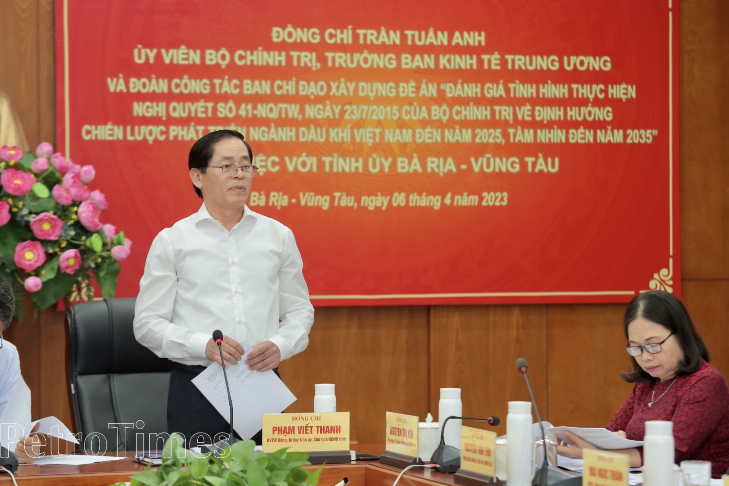 Đồng chí Trần Tuấn Anh, Ủy viên Bộ Chính trị, Trưởng Ban Kinh tế Trung ương làm việc với Ban Thường vụ Tỉnh ủy Bà Rịa - Vũng Tàu về Nghị quyết 41-NQ/TW