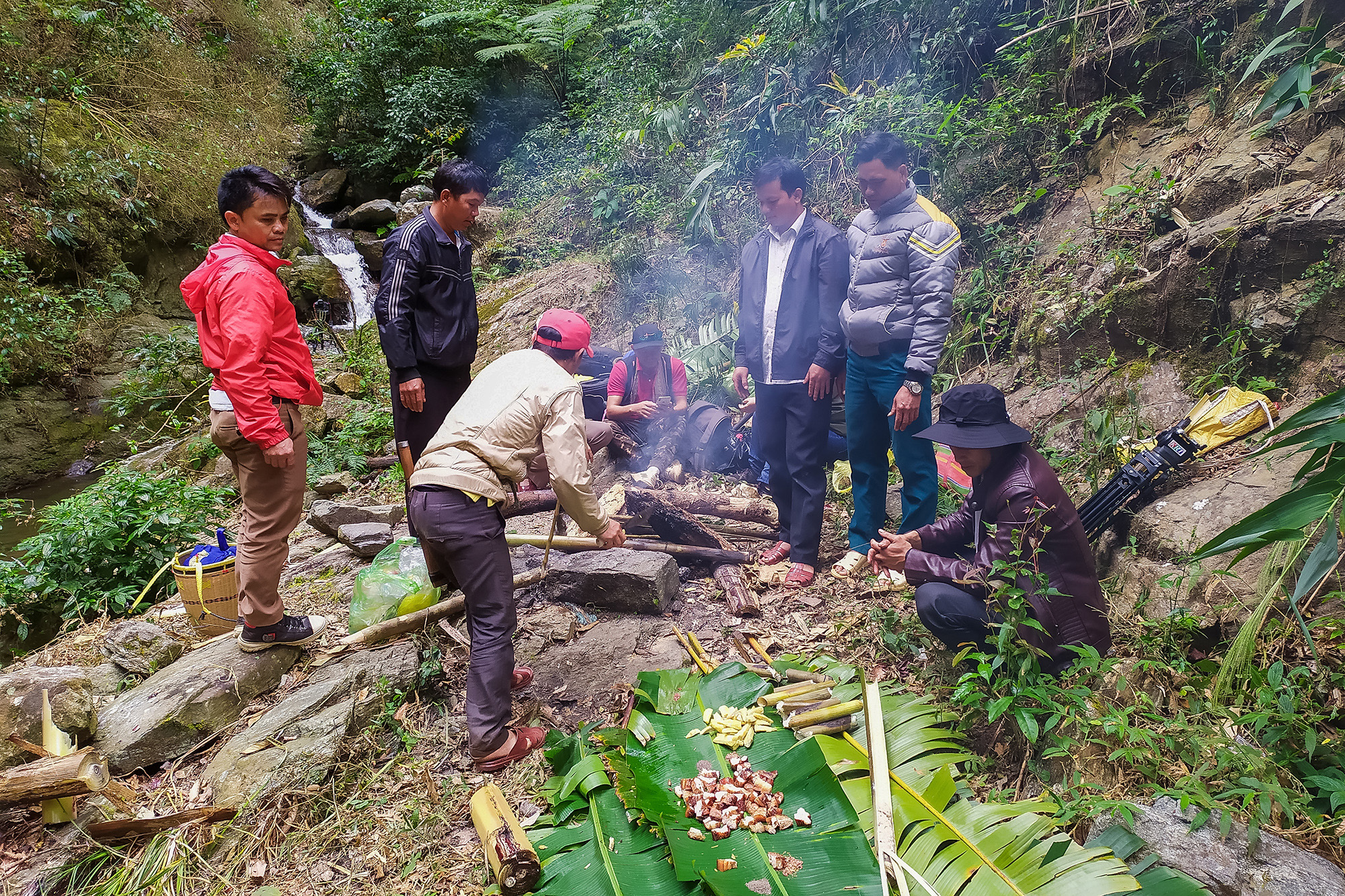Khám phá thác Siu Puông