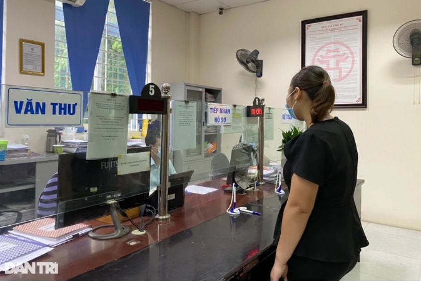 Người dân giải quyết các chế độ bảo hiểm xã hội