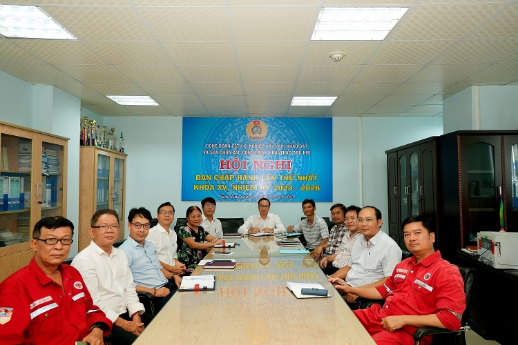 Công đoàn Xí nghiệp Xây lắp, Khảo sát và Sửa chữa các công trình khai thác dầu khí tổ chức thành công Đại hội đại biểu Công đoàn lần thứ XV Công đoàn Xí nghiệp Xây lắp, Khảo sát và Sửa chữa các công trình khai thác dầu khí Vietsovpetro tổ chức thành công Đại hội lần thứ XV