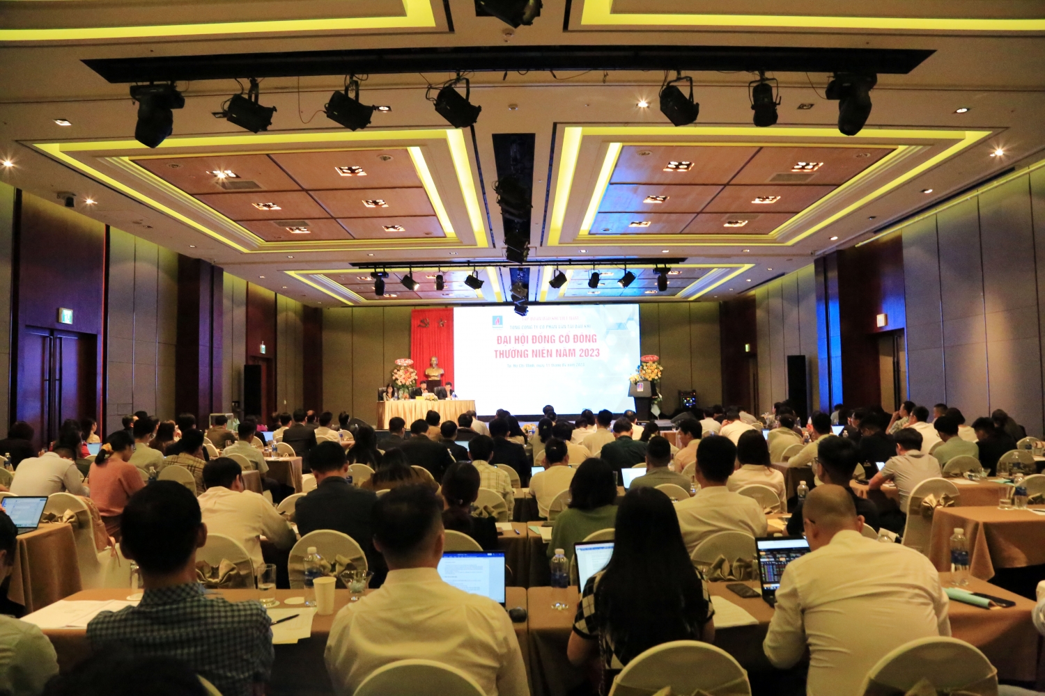 Toàn cảnh Đại hội