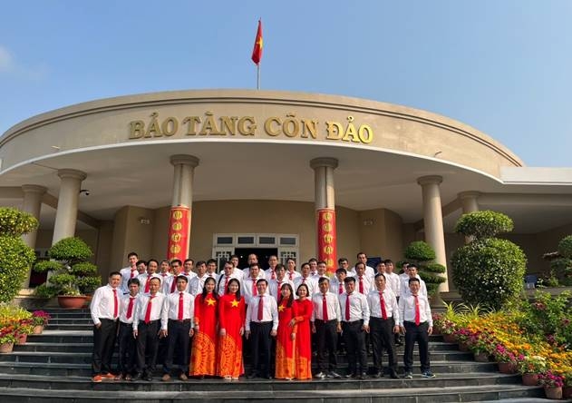 Đảng bộ PV Power Ca Mau tổ chức học tập, giáo dục truyền thống, tìm hiểu lịch sử Đảng