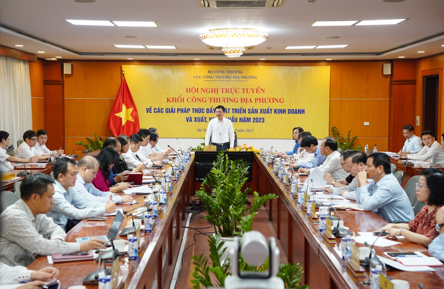 Tháo gỡ khó khăn để các địa phương, doanh nghiệp bứt khỏi trì trệ