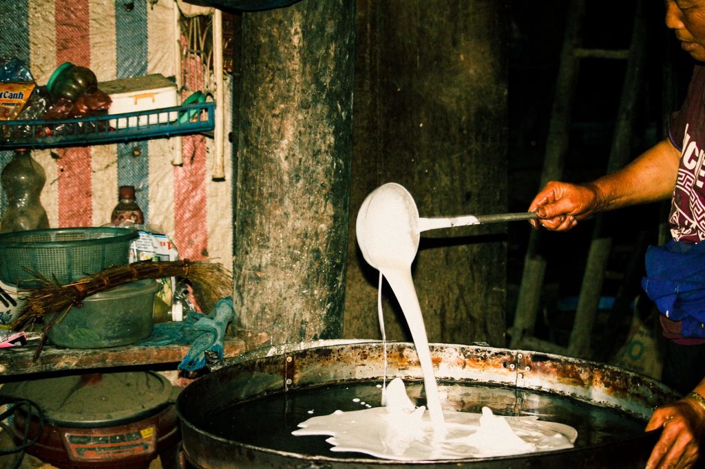 Lạc vào làng cổ trăm năm tuổi ở Hà Giang