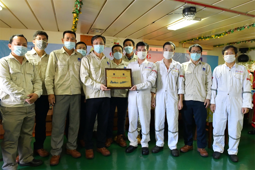 Không ngừng nỗ lực, đạt những cột mốc mới
